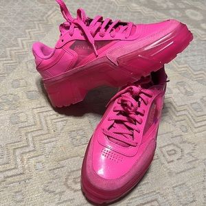 REEBOK CLUB C X CARDI B DYNAMIC PINK WOMENS SNEAKERS SIZE 8.5